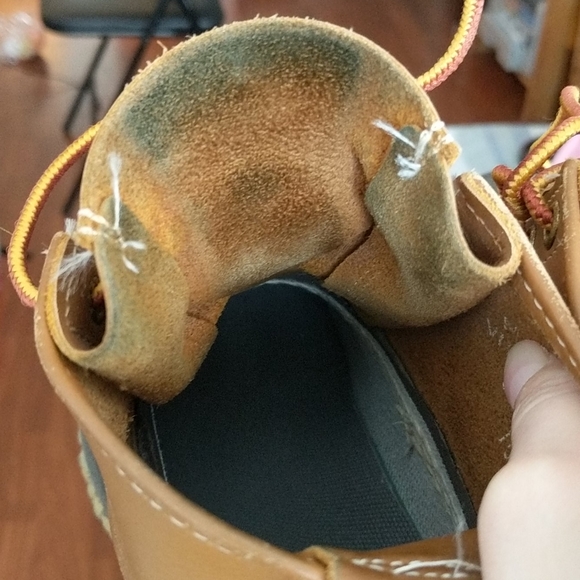 PRICE IS FIRM. LL Bean 6" tall boots - Picture 5 of 6